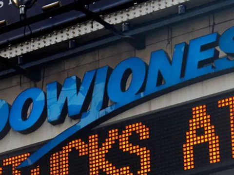 Dow Jones Futures tăng gần 1.700 điểm, vắc xin chống Covid-19 hiệu quả trên 90%